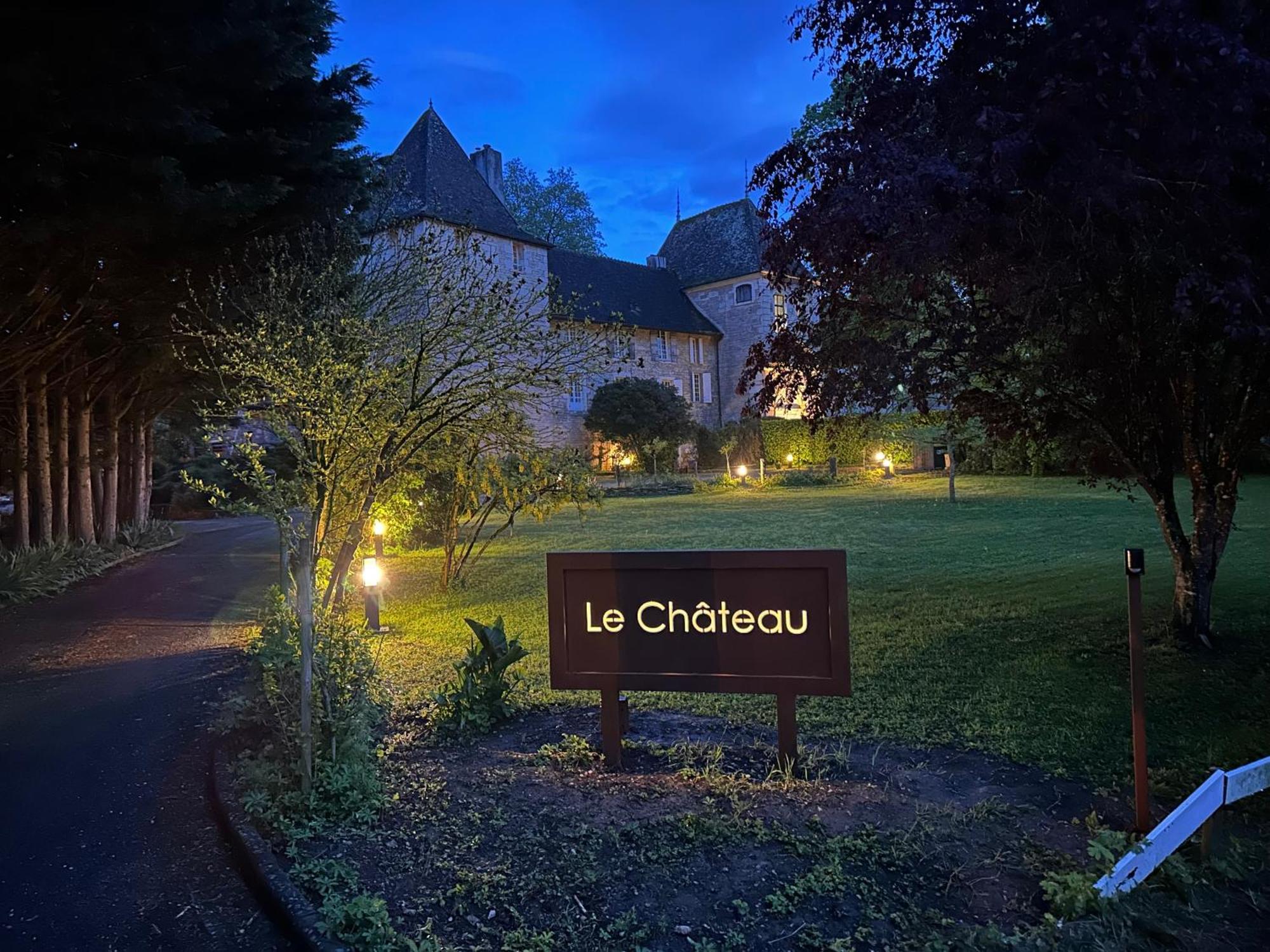 Chateau De - La Delicate Apartment